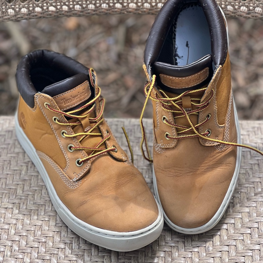 Timberland Boots size 8.5 Tan